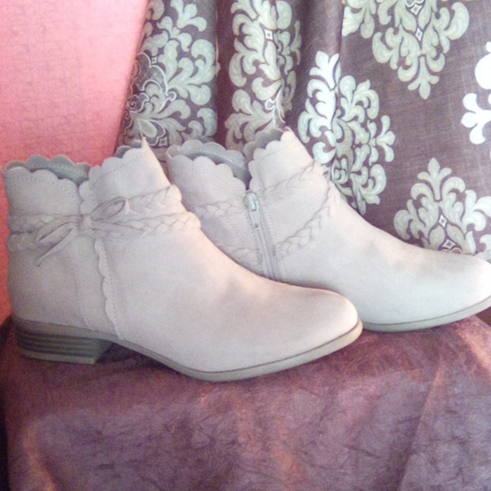 Girls Boots
